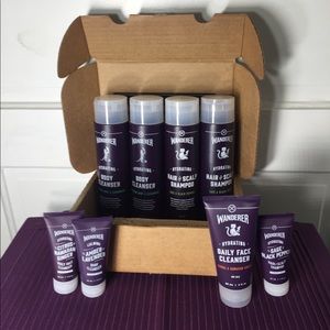Dollar Shave Club Wanderer Hydrating Bath Sets